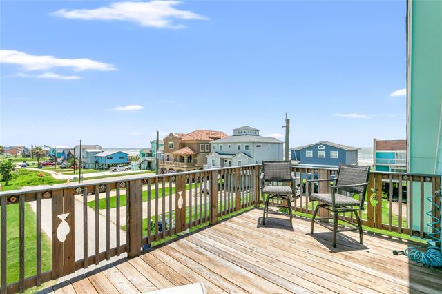 110 Pelican Place, Surfside Beach, TX 77541