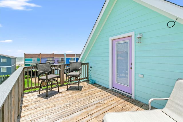 110 Pelican Place, Surfside Beach, TX 77541