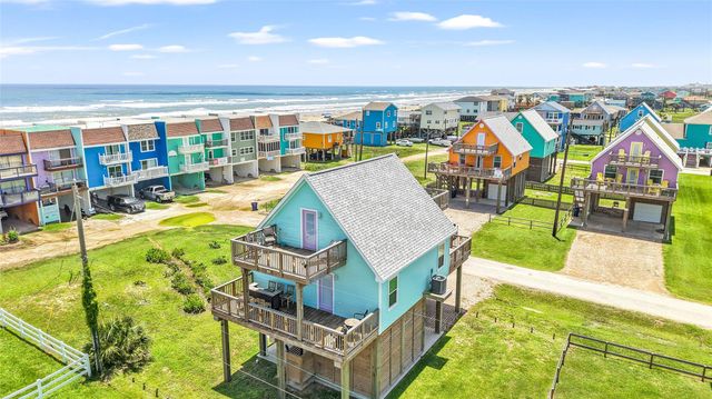 110 Pelican Place, Surfside Beach, TX 77541