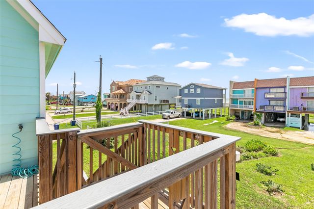 110 Pelican Place, Surfside Beach, TX 77541