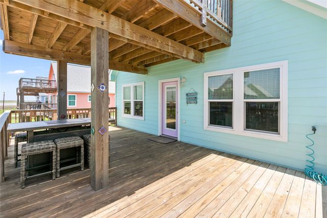 110 Pelican Place, Surfside Beach, TX 77541