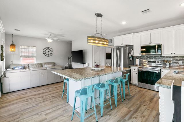 110 Pelican Place, Surfside Beach, TX 77541