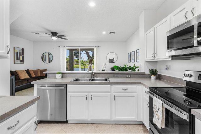 7874 Sienna Springs Drive, Lake Worth, FL 33463
