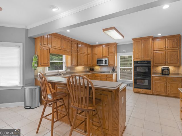511 Clearwater Drive, Mcdonough, GA 30252