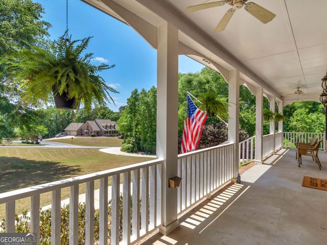 511 Clearwater Drive, Mcdonough, GA 30252