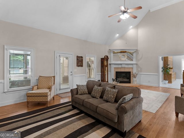 511 Clearwater Drive, Mcdonough, GA 30252