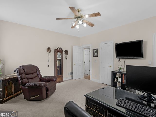 511 Clearwater Drive, Mcdonough, GA 30252