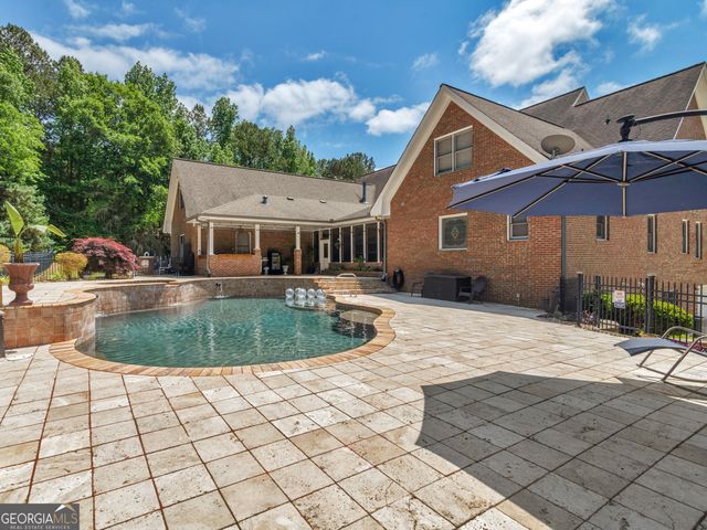 511 Clearwater Drive, Mcdonough, GA 30252