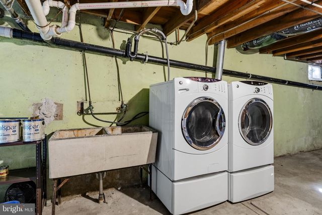 1002 S 1ST AVE, Lebanon, PA 17042