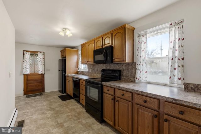 1002 S 1ST AVE, Lebanon, PA 17042