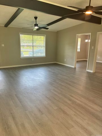 20 Forest Oaks Street, Sherwood, AR 72120