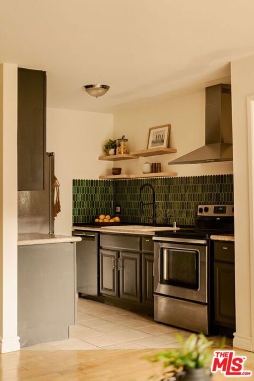 Image 14 of property listing at 5860 Benner Street 107, Los Angeles, CA 90042