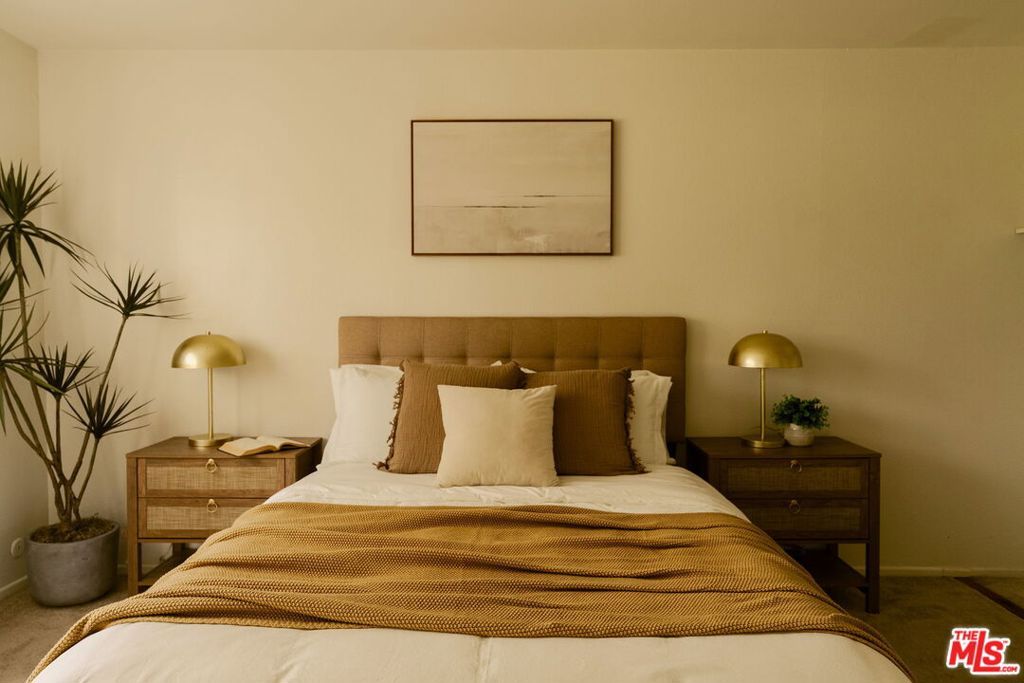 Image 21 of property listing at 5860 Benner Street 107, Los Angeles, CA 90042