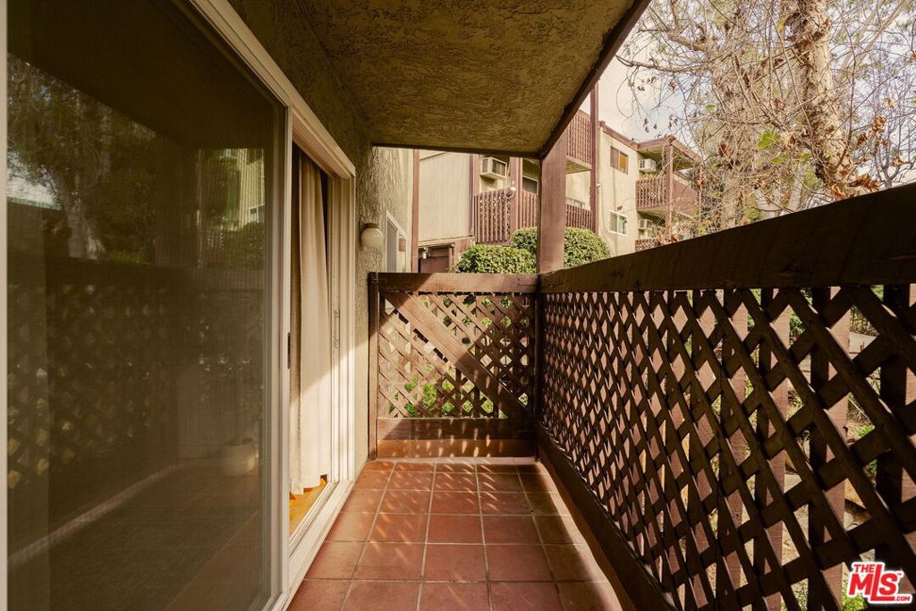 Image 23 of property listing at 5860 Benner Street 107, Los Angeles, CA 90042