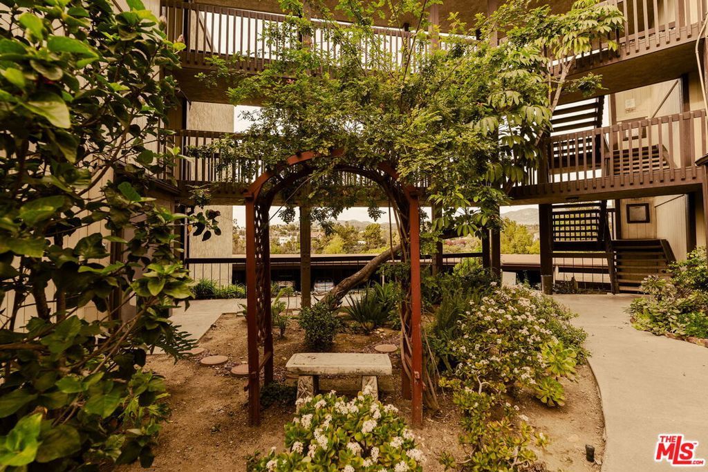 Image 29 of property listing at 5860 Benner Street 107, Los Angeles, CA 90042