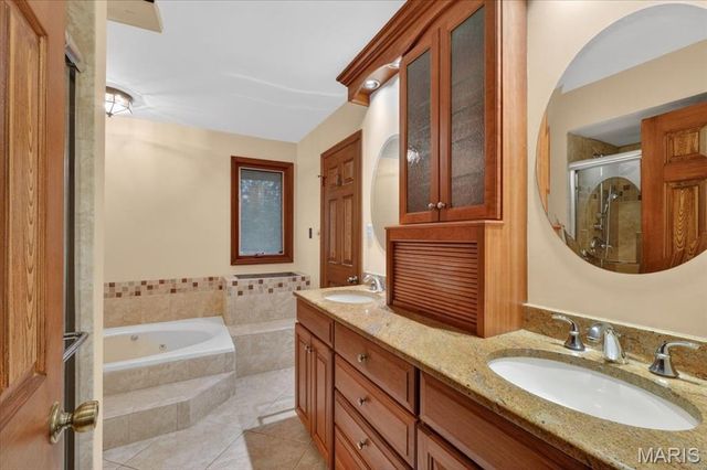 14014 Clairette Lane, Chesterfield, MO 63017