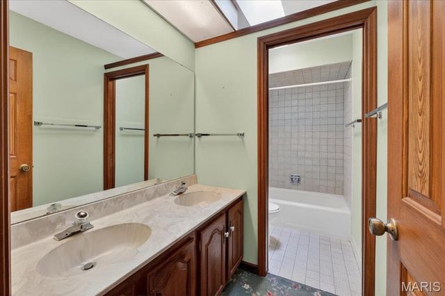 14014 Clairette Lane, Chesterfield, MO 63017