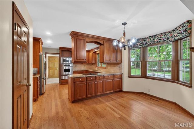 14014 Clairette Lane, Chesterfield, MO 63017