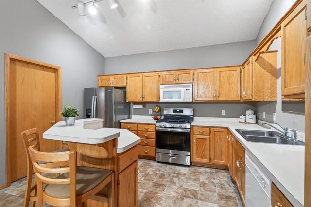 12774 Ulysses Circle NE, Blaine, MN 55434