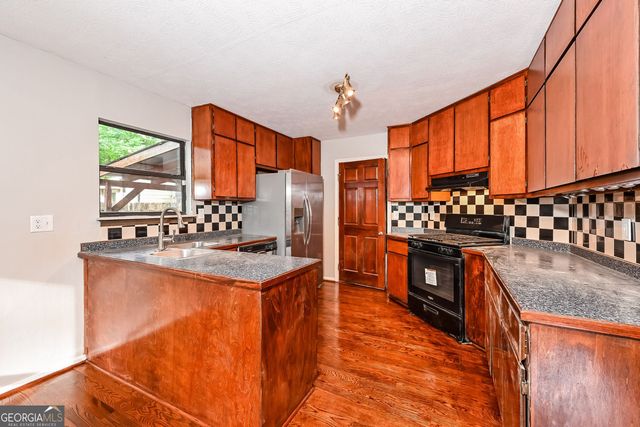 5704 Woodvalley Trace, Norcross, GA 30071