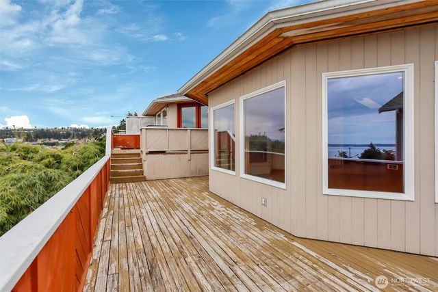 876 Rocky Point Drive, Camano Island, WA 98282