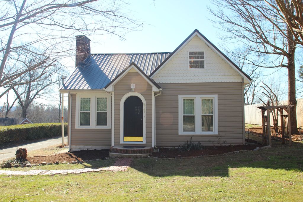 521 W Main St, Mcminnville, TN 37110