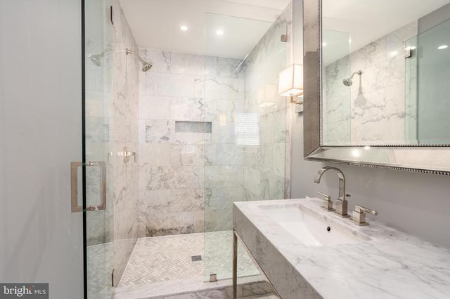 4920 PALISADE LN NW, Washington, DC 20016