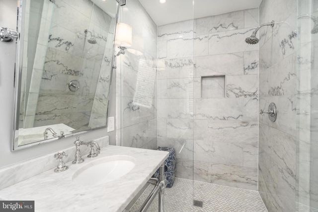 4920 PALISADE LN NW, Washington, DC 20016