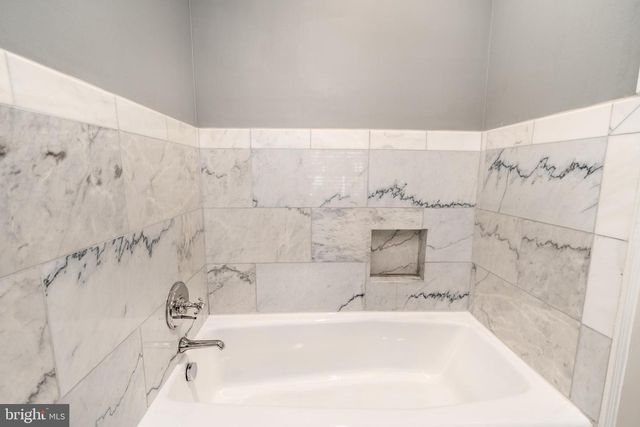 4920 PALISADE LN NW, Washington, DC 20016