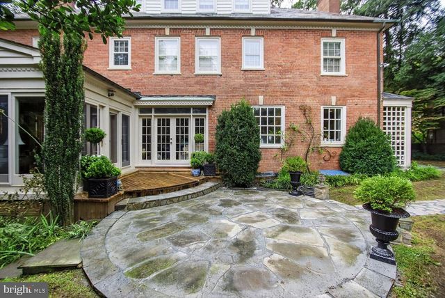 4920 PALISADE LN NW, Washington, DC 20016