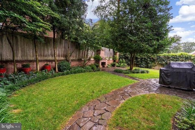 4920 PALISADE LN NW, Washington, DC 20016