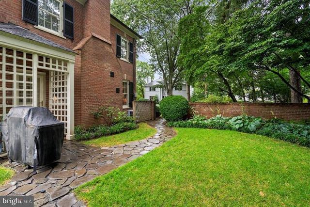 4920 PALISADE LN NW, Washington, DC 20016