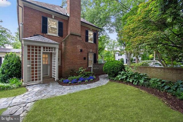 4920 PALISADE LN NW, Washington, DC 20016