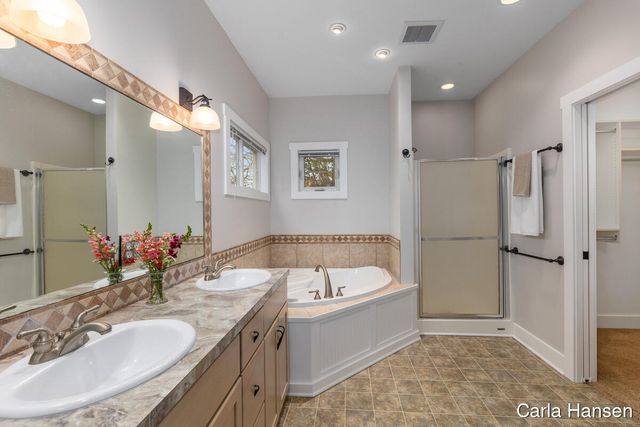 4522 Oakwood Court Se, Leighton Twp, MI 49316