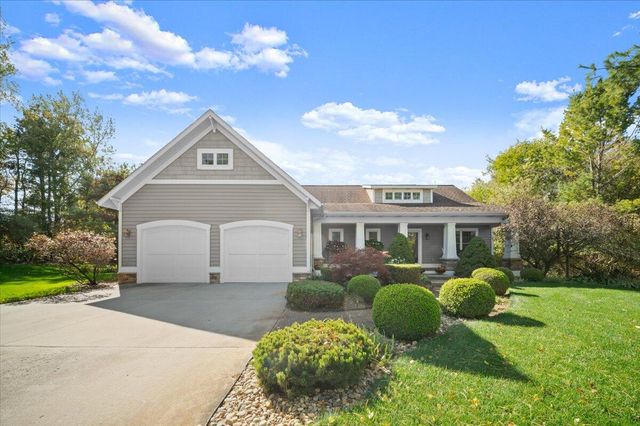 4522 Oakwood Court Se, Leighton Twp, MI 49316