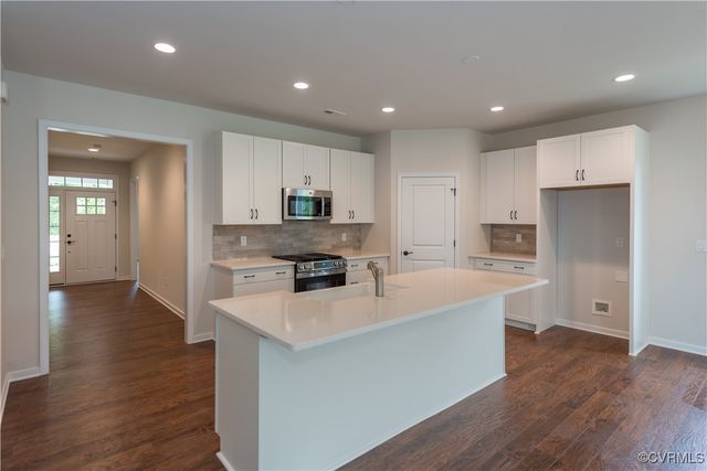 5142 Stavely Rd, Chester, VA 23831
