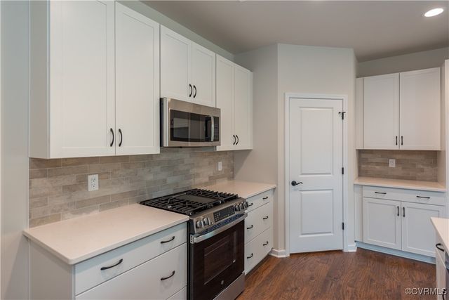 5142 Stavely Rd, Chester, VA 23831