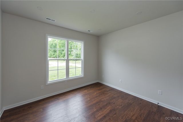 5142 Stavely Rd, Chester, VA 23831