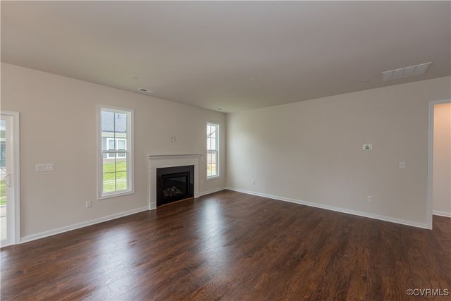 5142 Stavely Rd, Chester, VA 23831
