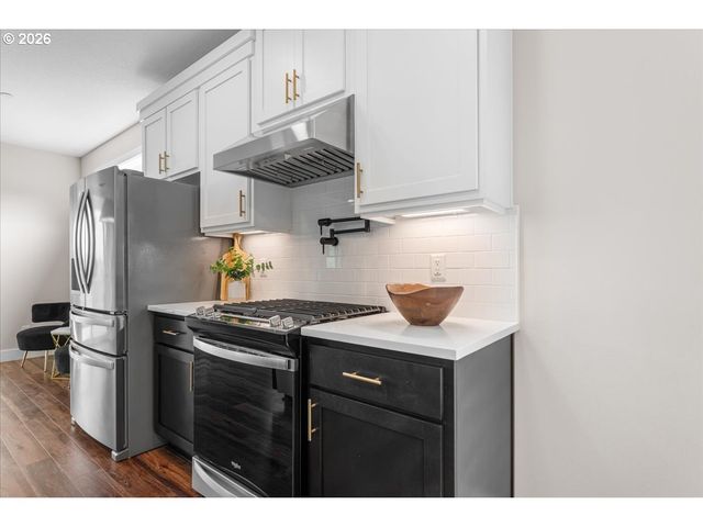 331 W MAPLE St, Washougal, WA 98671