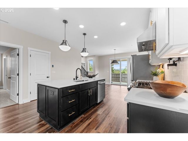 331 W MAPLE St, Washougal, WA 98671