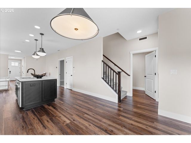 331 W MAPLE St, Washougal, WA 98671