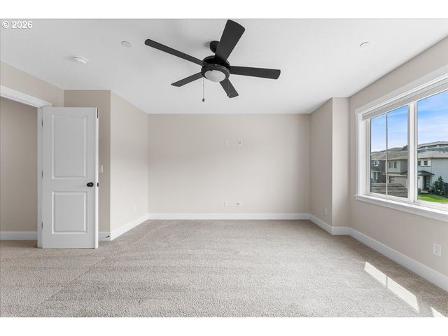331 W MAPLE St, Washougal, WA 98671
