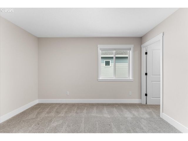 331 W MAPLE St, Washougal, WA 98671