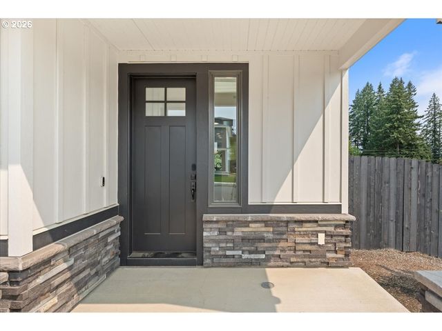 331 W MAPLE St, Washougal, WA 98671
