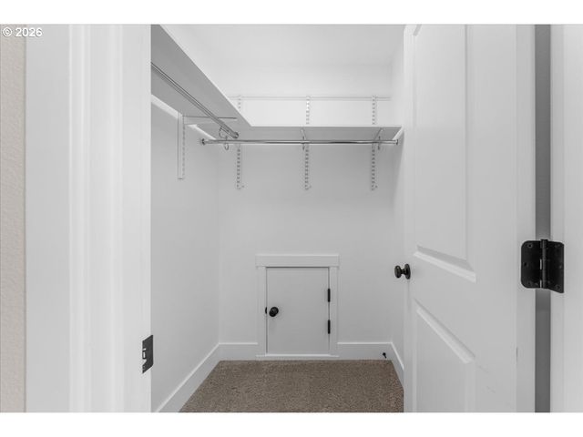 331 W MAPLE St, Washougal, WA 98671