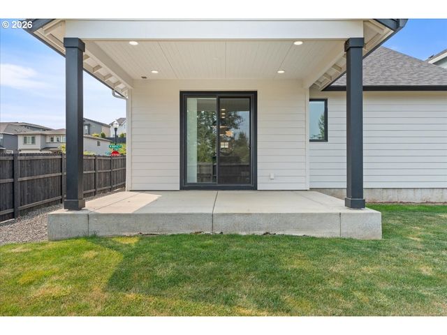 331 W MAPLE St, Washougal, WA 98671