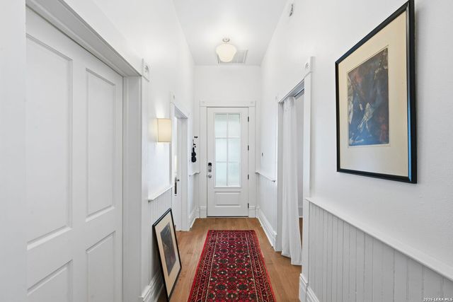 906 E CARSON ST, San Antonio, TX 78208