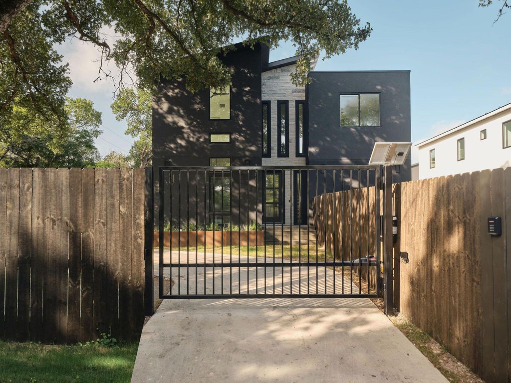 2609 Davis LN 1, Austin, TX 78745