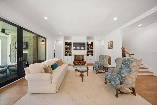1110 Lone Star Drive, Houston, TX 77055